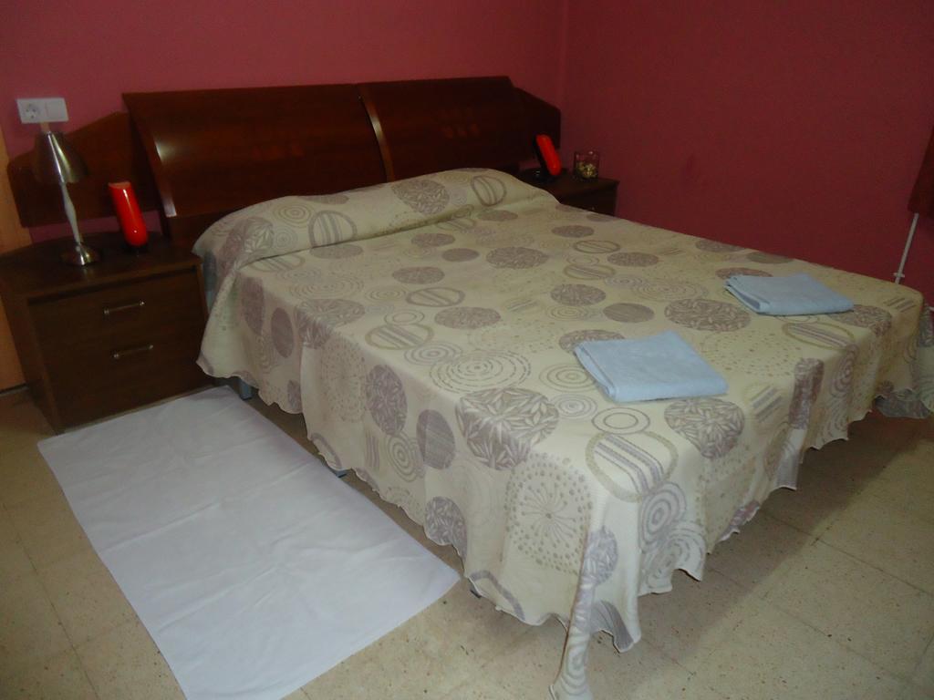 Hotel Pension Mode Льєйда Екстер'єр фото